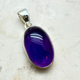 Ametist cabochon ovalt hänge i silver