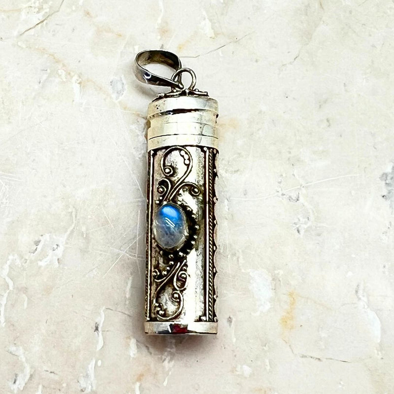 Prayer cylinder, pendant with amethyst