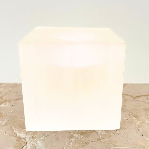 Ljuslykta, fyrkantig vit selenit