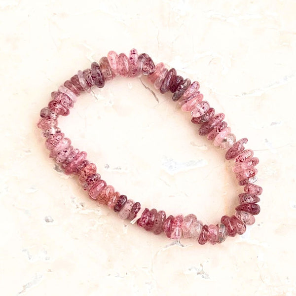 Bracelet with Cherry quarts chips