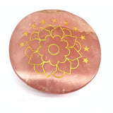 Rosenkvarts, graverad platta med lotusblomma i guld
