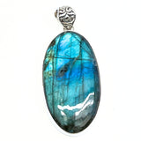 Labradorit, ovalt silverhänge med filigrandekoration