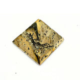 Pyrit slipade glittriga pyramider