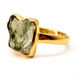 Moldavit guldring storlek 7