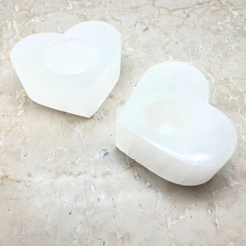 Ljuslykta, hjärtformad vit selenit