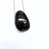 Hypersten halsband med silver eller guldpläterad kedja