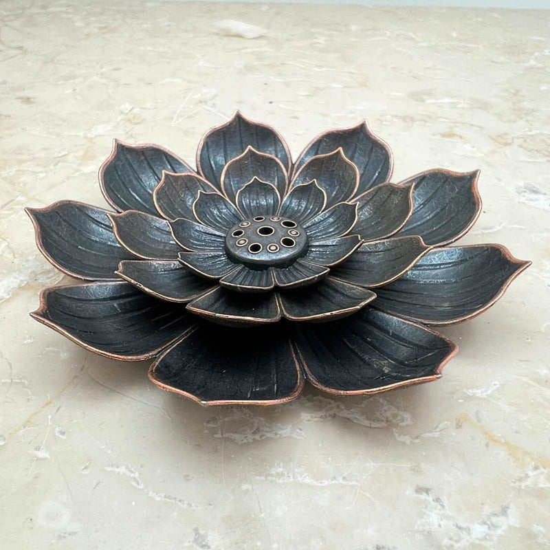 Rökelsehållare Lotus Mörk Oxiderad Mässing
