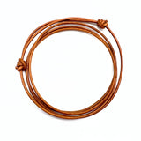 Luonnonnahkaranneke, jossa juokseva solmu