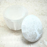 Selenit slipad rund ask med lock & livets träd