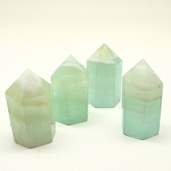 Pistachio calcite, crystal tips