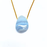 Blå bandagat halsband med silver eller guldpläterad kedja