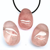 Rosenkvarts, trumlat hänge med hål