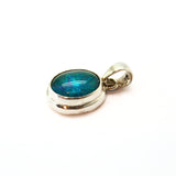 Opal, ovalt silverhänge med liten silverkant