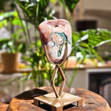 Rosa ametist slipad skulptur