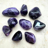 Amethyst, tumbled crystal A gross
