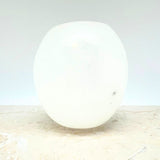 Ljuslykta, rund äggformad vit selenit