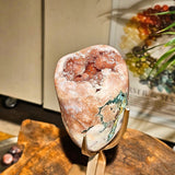 Rosa ametist slipad skulptur