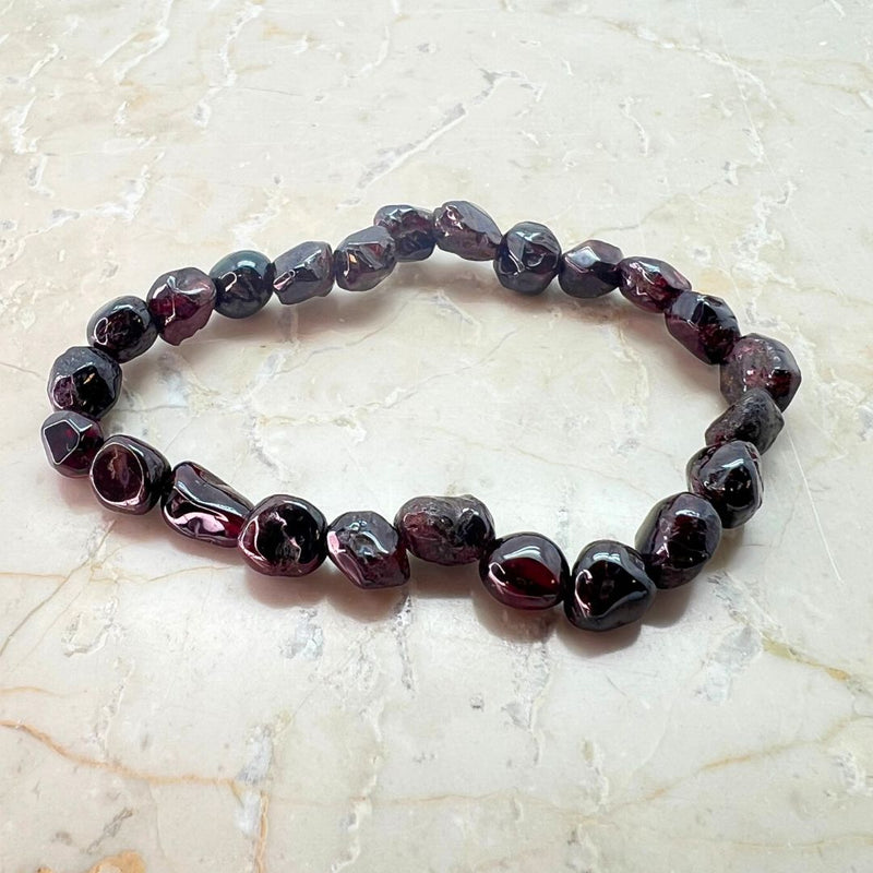 Garnet tumbled small stone bracelet