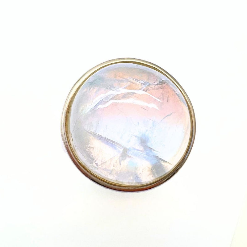 Regnbågsmånsten, rund sten med slät ring i sterling silver storlek 7,5