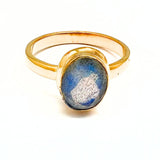 Labradorit fasettslipad oval i guldring