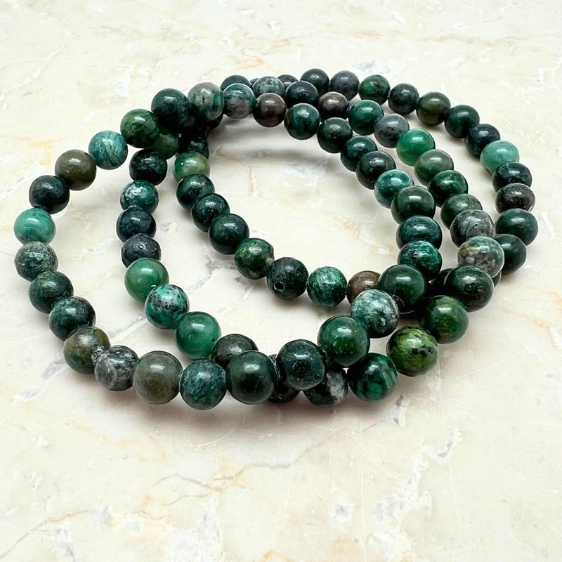 Jade, nephrite bracelet round beads