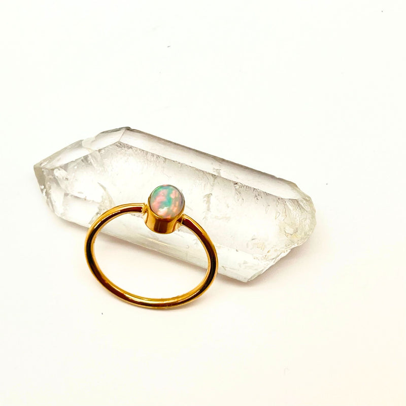 Opal gulpläterad ring