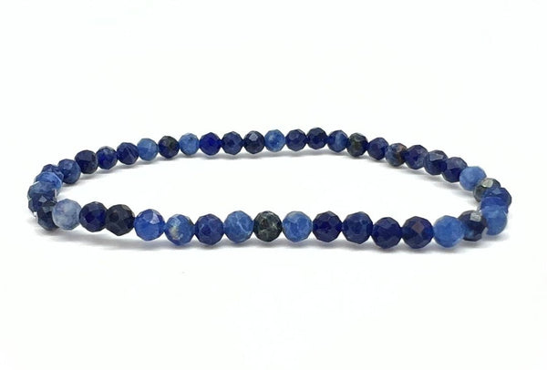 Sodalit från Brasilien, fasettslipat armband 4mm