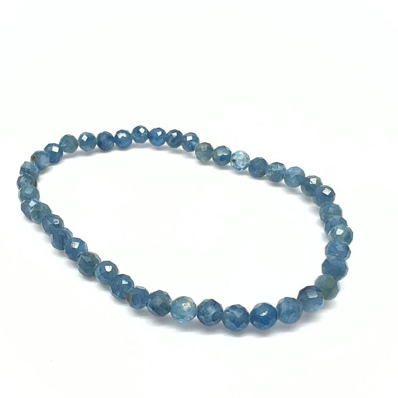 Kyanit AA, fasetterat armband 4mm