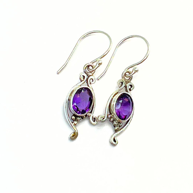 Amethyst, faceted ellipse in earring