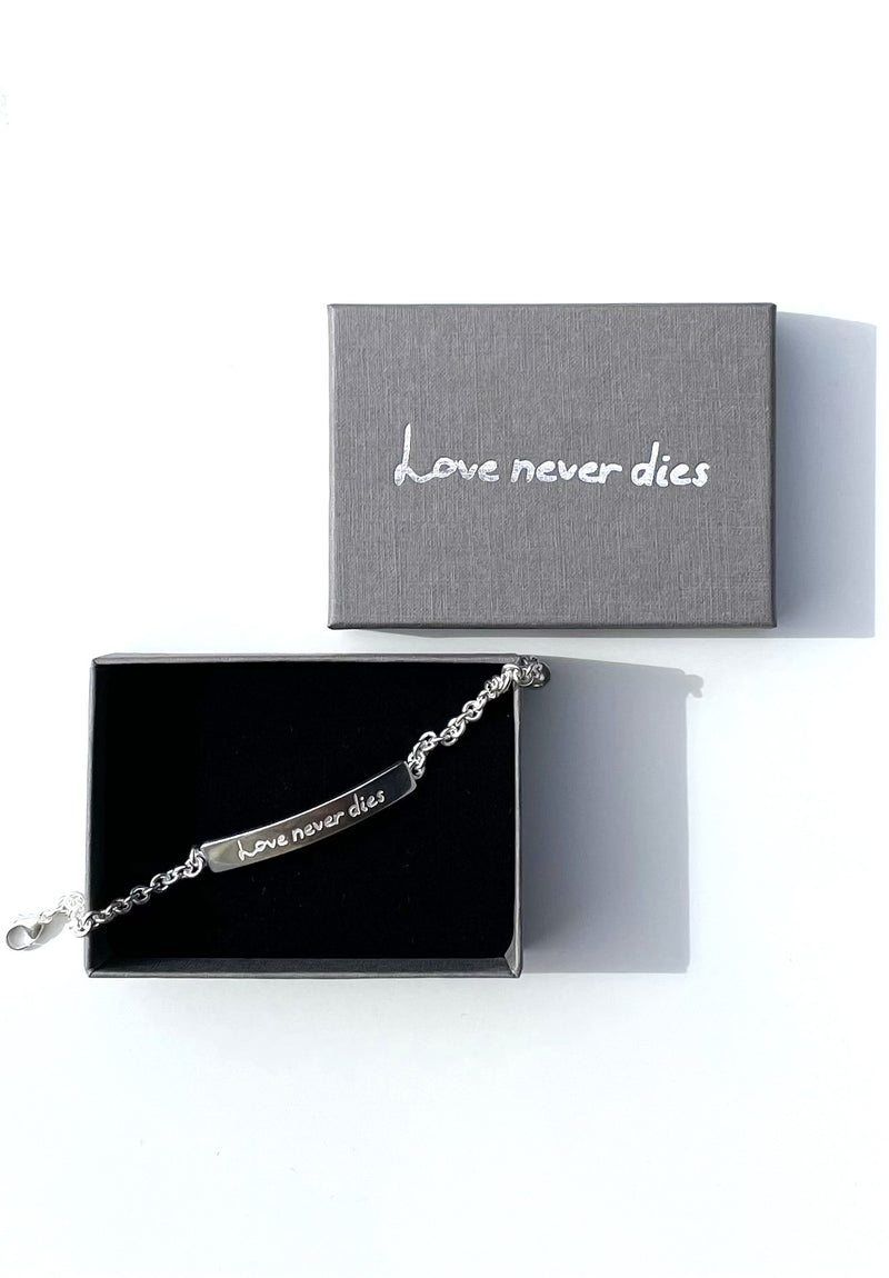 Bracelet "Love never dies" in silver. Size XS to XL