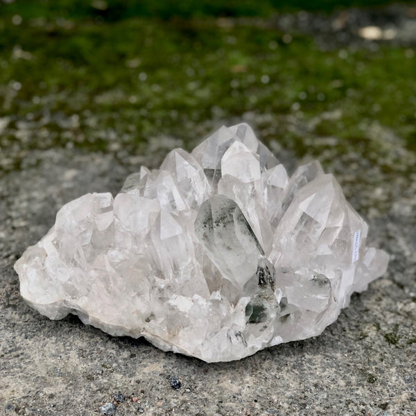 Vuorikristalli, erittäin suuri klusteri Brasiliasta