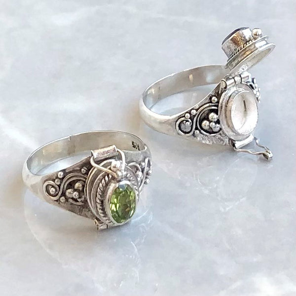 Peridot openable box ring with silver filigree