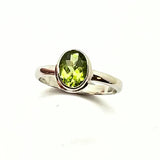 Peridot silverring fasetterad storlek 7