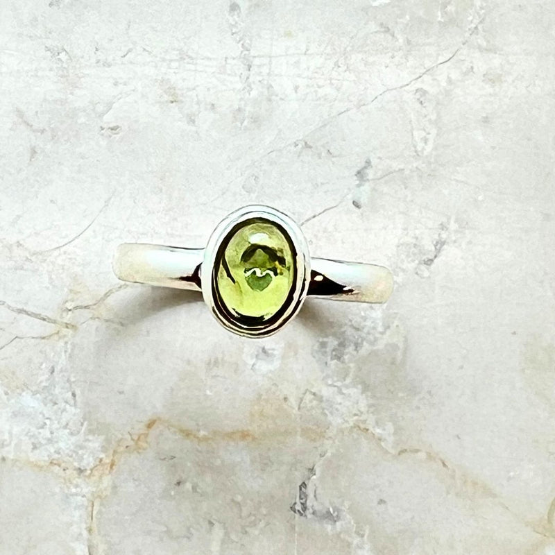 Peridot silverring storlek 7