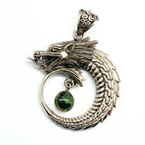 Turmalin, grön med drake i silver