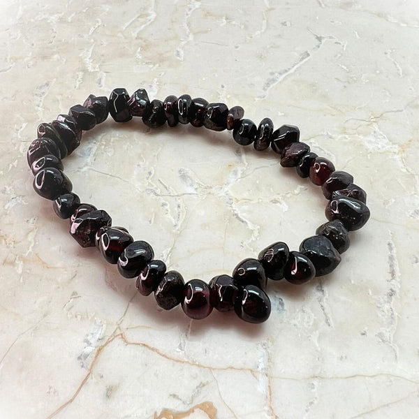 Garnet chip bracelet