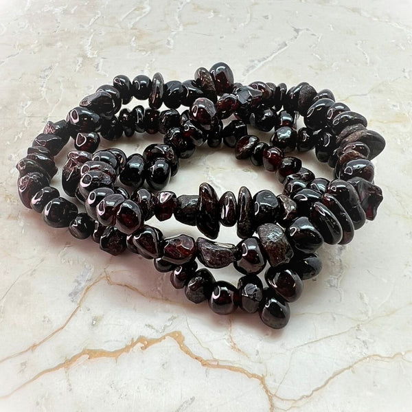 Garnet chip bracelet