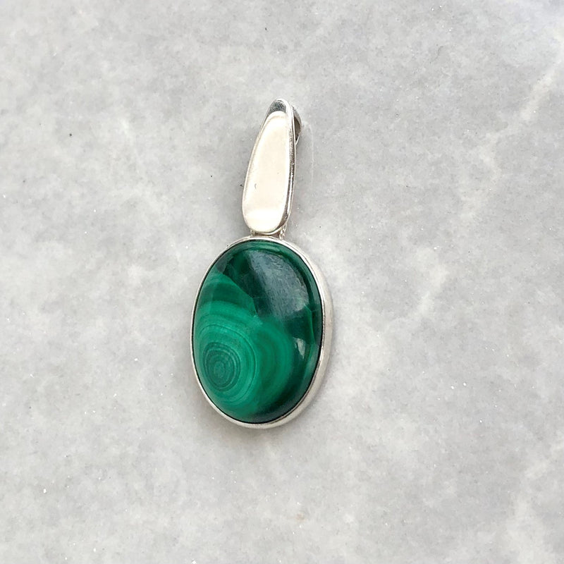 Malachite pendant oval shape