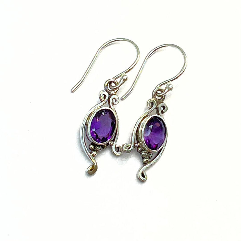 Amethyst, faceted ellipse in earring