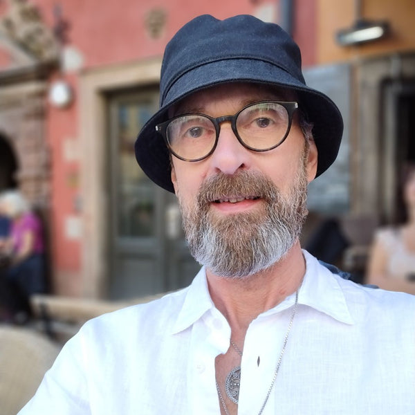 Vägledning med Tarot -boka eller drop in på lördagar.