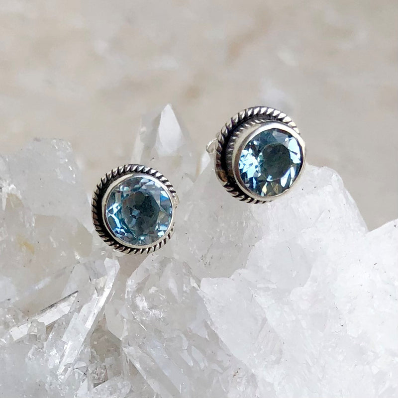 Blue topaz, stud earring silver with filigree