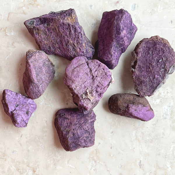 Purpurit rå mineral, från Brasilien