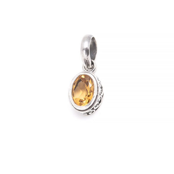 Citrine, oval pendant with silver filigree
