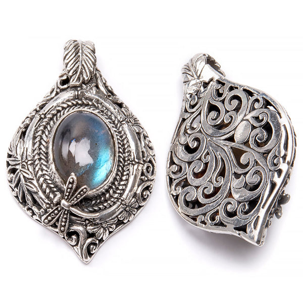 Labradorite, large oval pendant with filigree