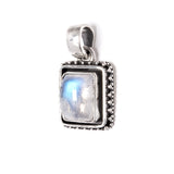 Sateenkaari kuukivi, neliömäinen riipus hopeaa filigraanilla