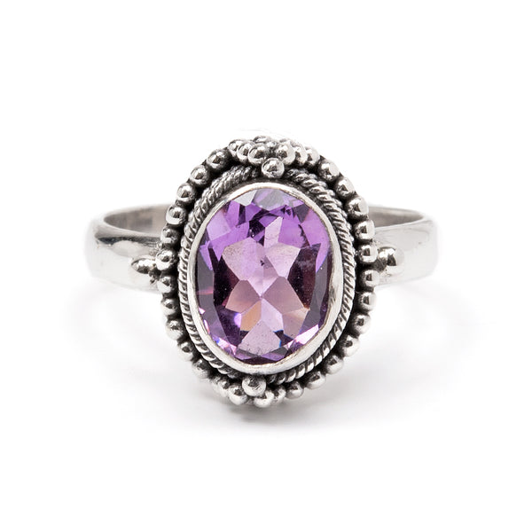Amethyst, faceted ring in silver filigree
