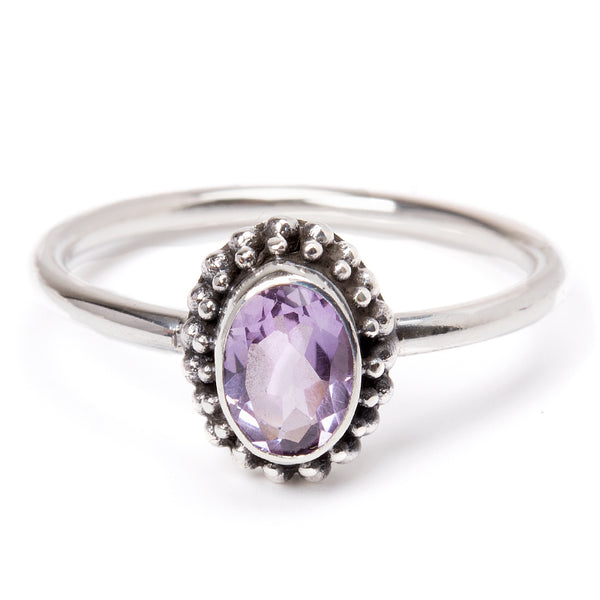 Crystal ring in silver with purple amethyst – Kristallrummet