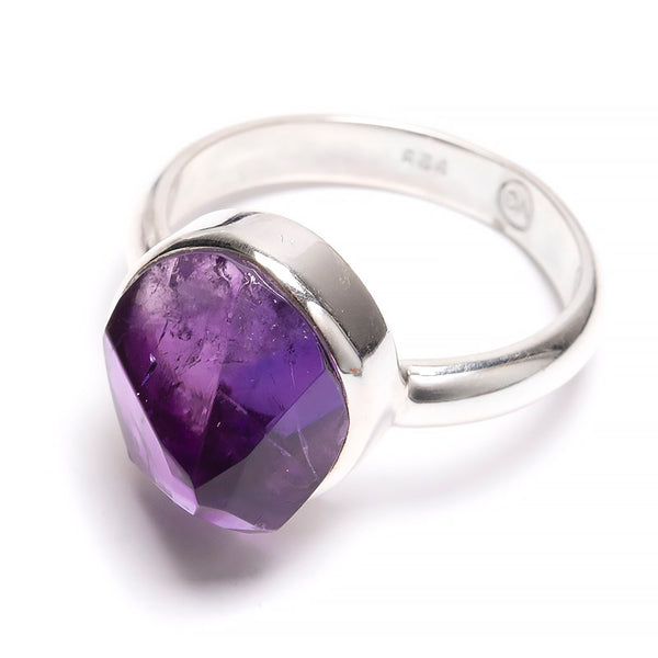 Amethyst, ring with natural lace