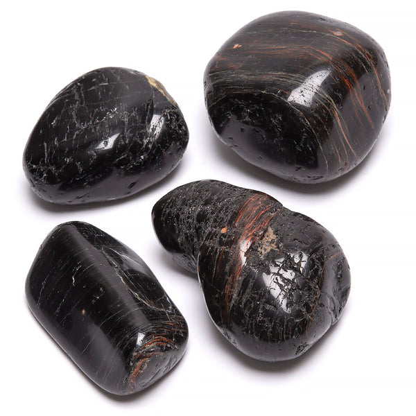 Musta turmaliini, kiillotettu kivi