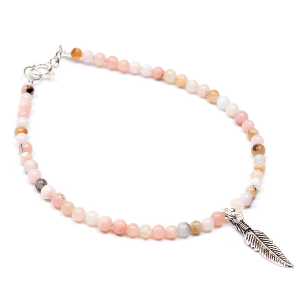 Opal, armband rosa pärlor och silverfjäder